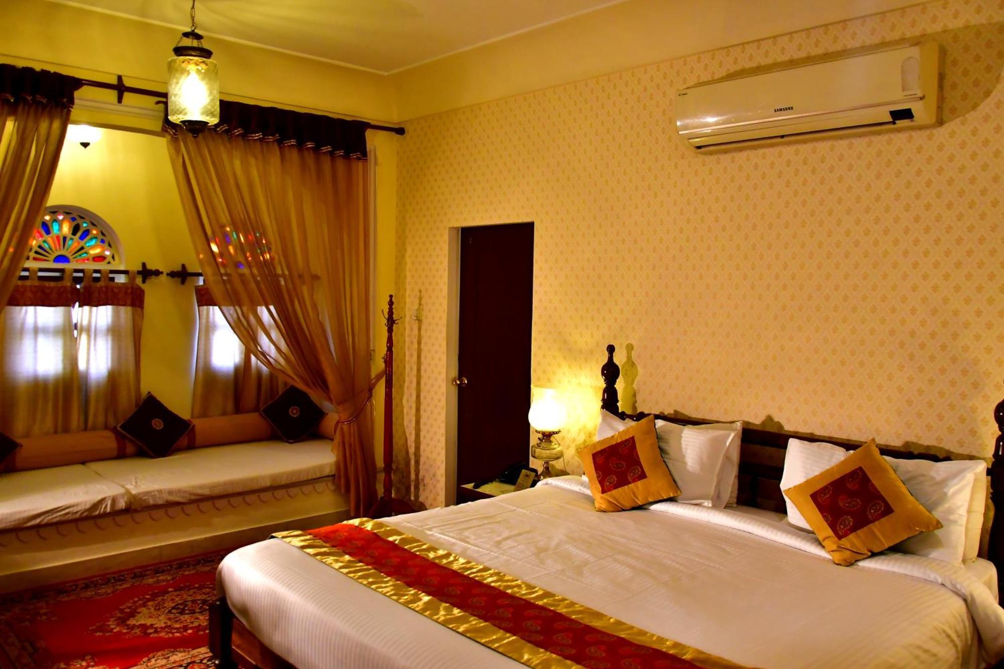 Khandela Haveli - A Boutique Heritage Hotel Jaipur Exteriör bild