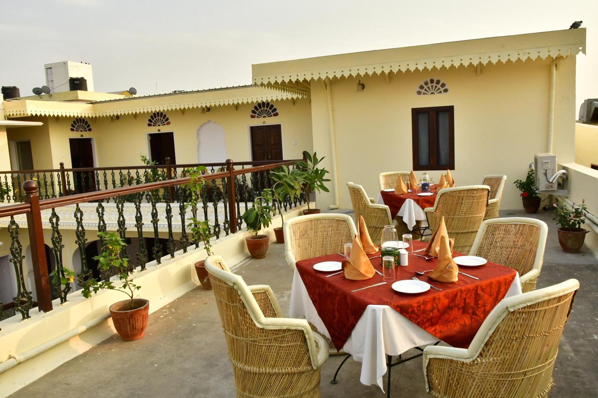 Khandela Haveli - A Boutique Heritage Hotel Jaipur Exteriör bild