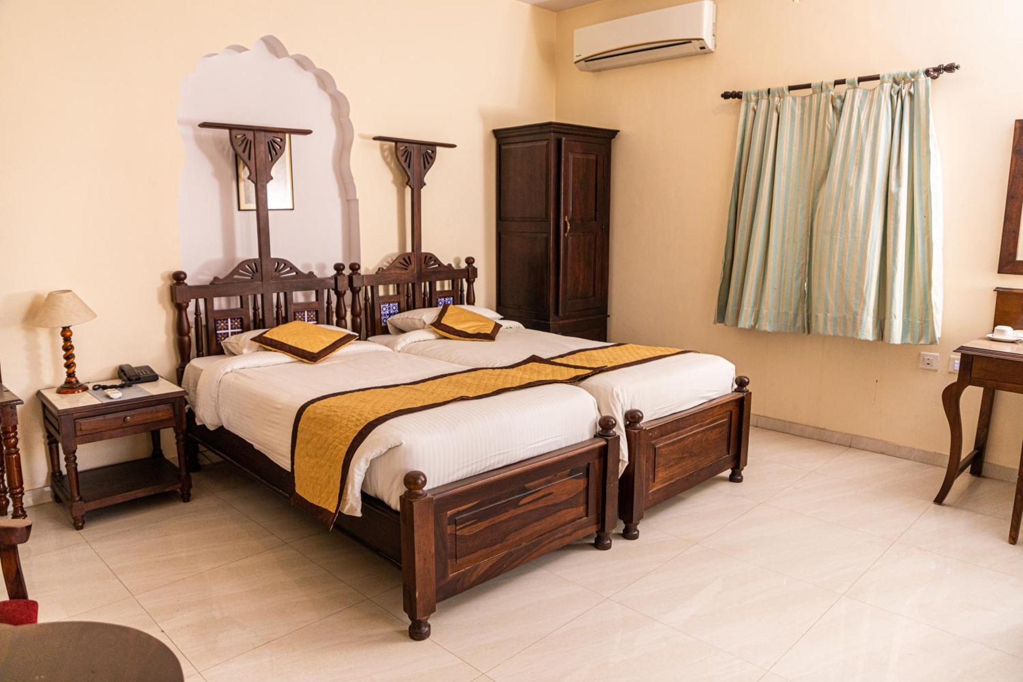 Khandela Haveli - A Boutique Heritage Hotel Jaipur Exteriör bild
